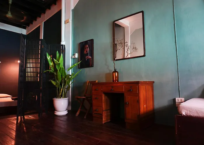Colonial Shophouse With Terrace In Chinatown Hébergement de vacances