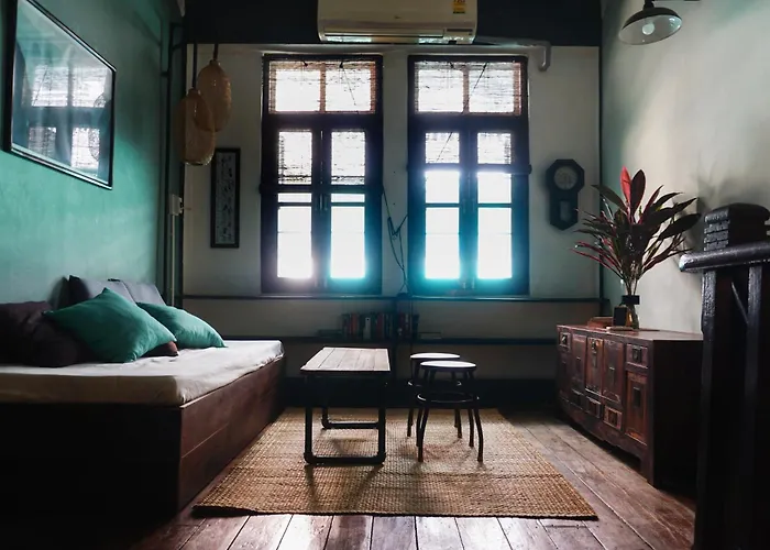 Hébergement de vacances Colonial Shophouse With Terrace In Chinatown Bangkok
