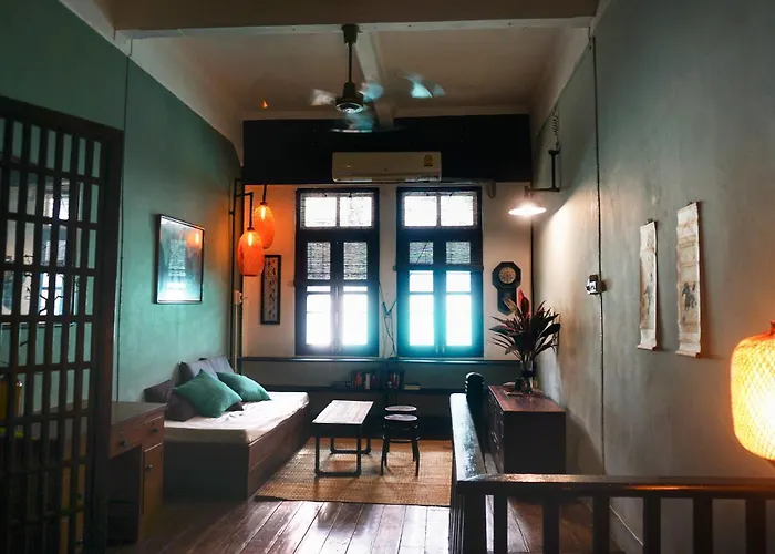 Colonial Shophouse With Terrace In Chinatown Hébergement de vacances