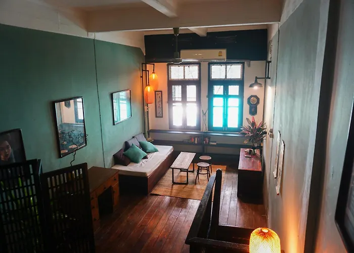 Colonial Shophouse With Terrace In Chinatown Hébergement de vacances *